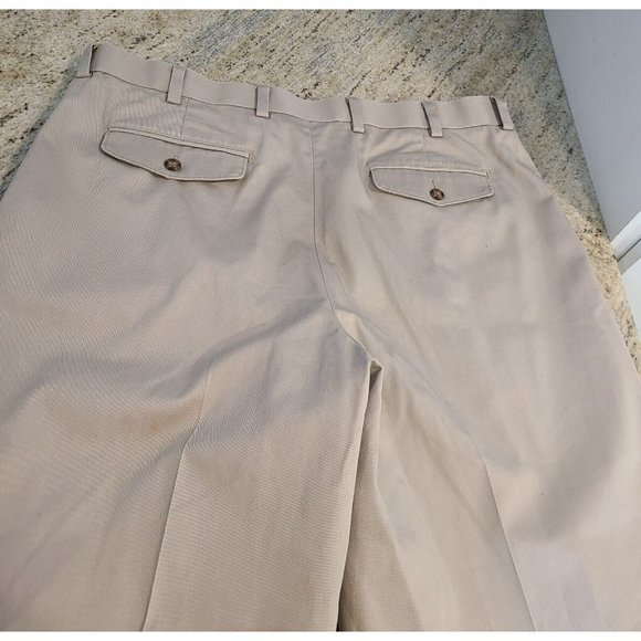 LL Bean Chino Pants Men’s Size 38x28 Tan Khakis Comfort Waist 100% Cotton 262556 - Picture 11 of 15